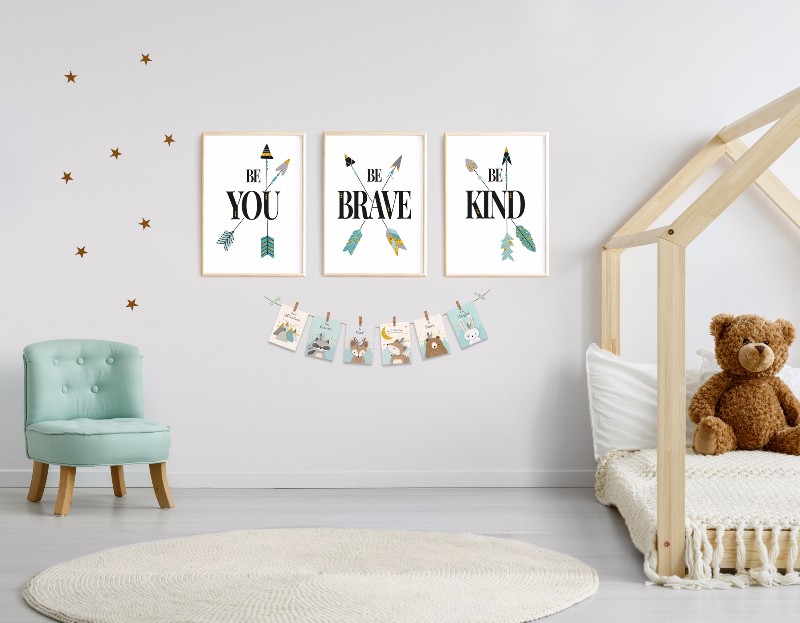3-set-frames-near-bed-mint_BOHO-flowers-and-arrows